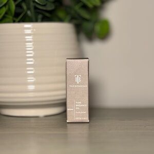 True Botanicals Renew Pure Radiance Oil (BRAND NEW, NEVER OPENED)